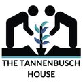 Die Grafik zeigt stilisiert zwei Personen, die sich um eine Pflanze kümmern und den Schriftzug The Tannenbusch House