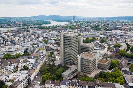 Immagine da drone del municipio di Bonn